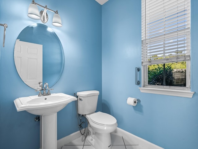 2123 Fernleigh Dr, Tallahassee, FL 32311 - bathroom featuring toilet and baseboards