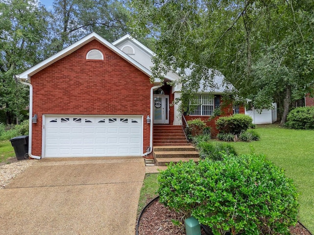 view of front of home with a front yard