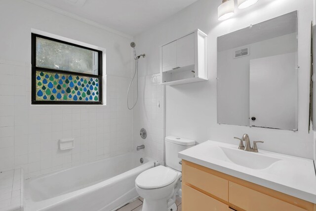 kitchen with sink, dark hardwood / wood-style floors, stainless steel fridge, built in shelves, and decorative light fixtures