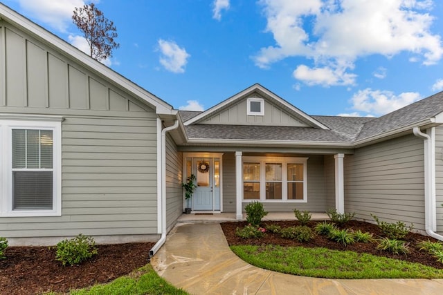 property entrance with covered porch