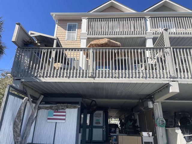 exterior space featuring a balcony