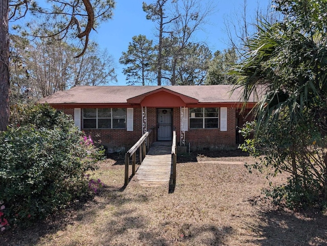 617 Howard Ave, Tallahassee, FL 32310 - ranch-style home with brick siding and crawl space