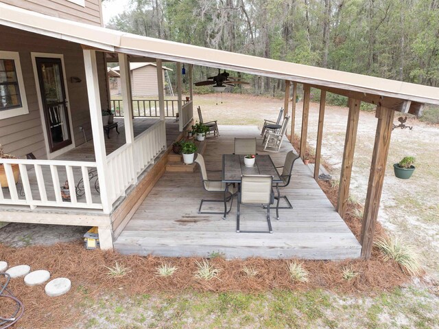 deck featuring ceiling fan