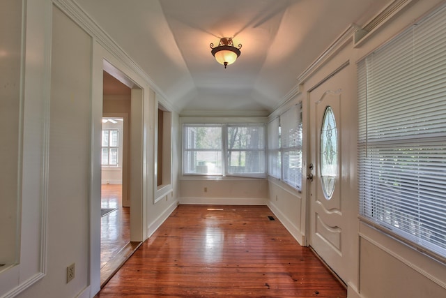 837 E Park Ave, Tallahassee, FL 32301 - foyer entrance with hardwood / wood-style floors, lofted ceiling, and crown molding
