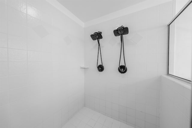 1842 Acorn Ridge Trl, Tallahassee, FL 32312 - bathroom featuring a tile shower