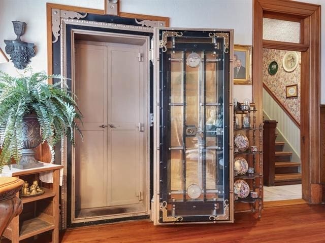 interior details with hardwood / wood-style flooring