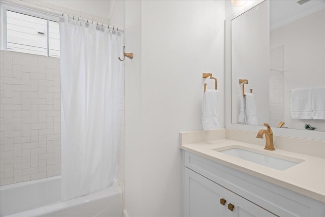 190 Camellia Oaks Ave Unit 96, Tallahassee, FL 32317 - bathroom with vanity and shower / bathtub combination with curtain