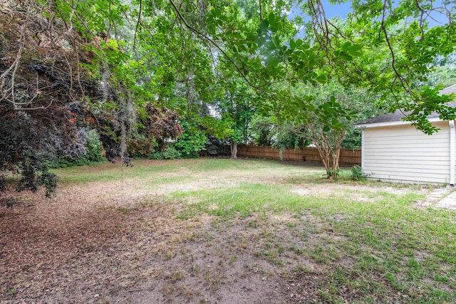 8827 Sapphire Dr, Tallahassee, FL 32309 - view of yard featuring fence