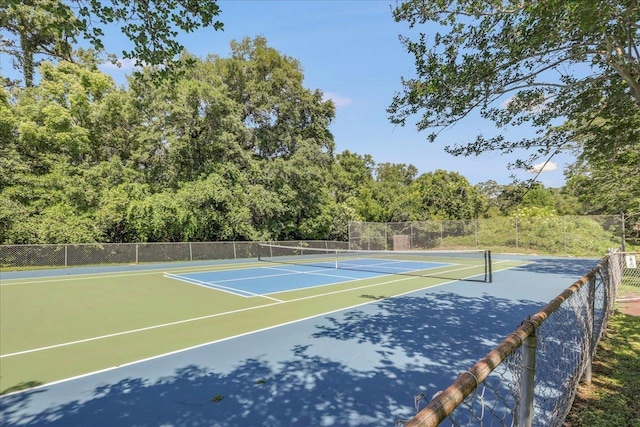 787 E Timberwood Cir, Tallahassee, FL 32304 - view of tennis court with community basketball court and fence