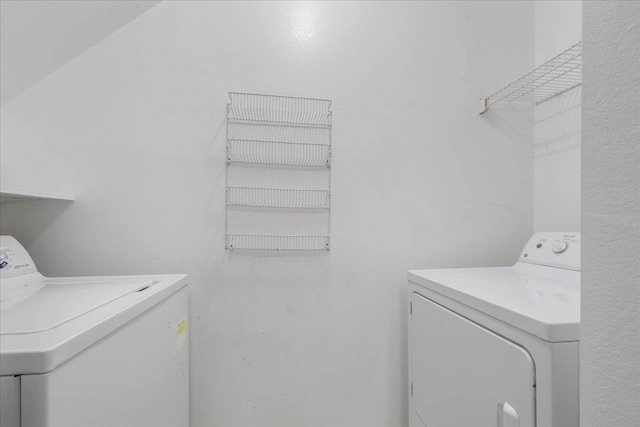 787 E Timberwood Cir, Tallahassee, FL 32304 - washroom featuring washer and clothes dryer