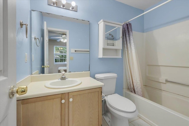 787 E Timberwood Cir, Tallahassee, FL 32304 - full bath featuring toilet, shower / bath combo, vanity, and ceiling fan