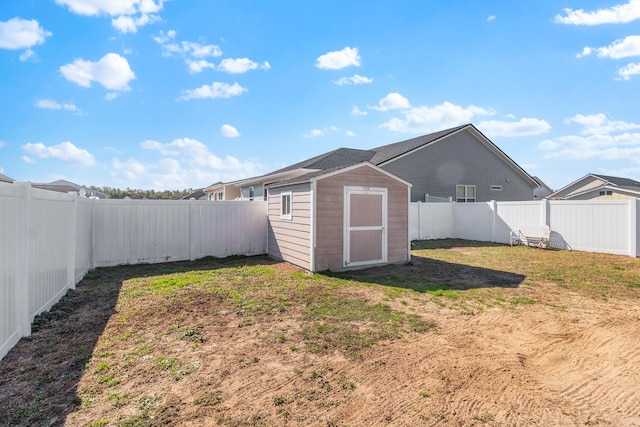 view of yard with a shed