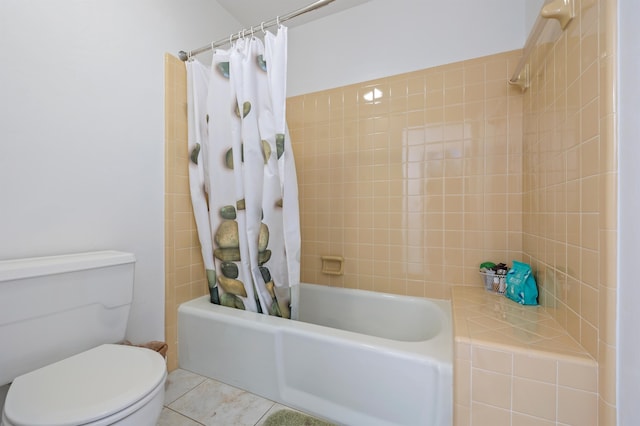full bath featuring shower / bathtub combination with curtain, toilet, and tile patterned flooring