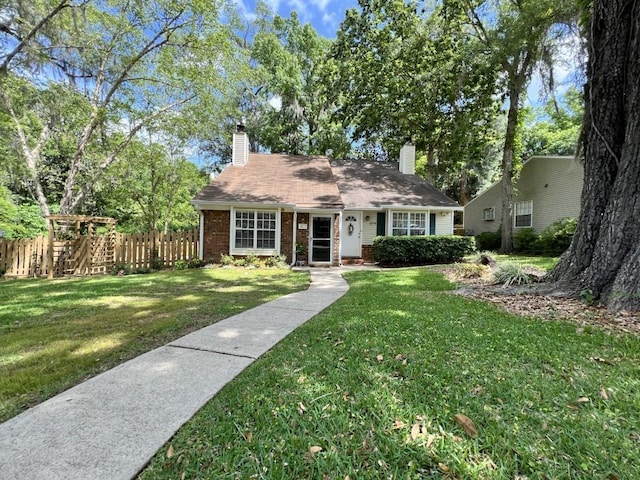 view of front of property with a front yard