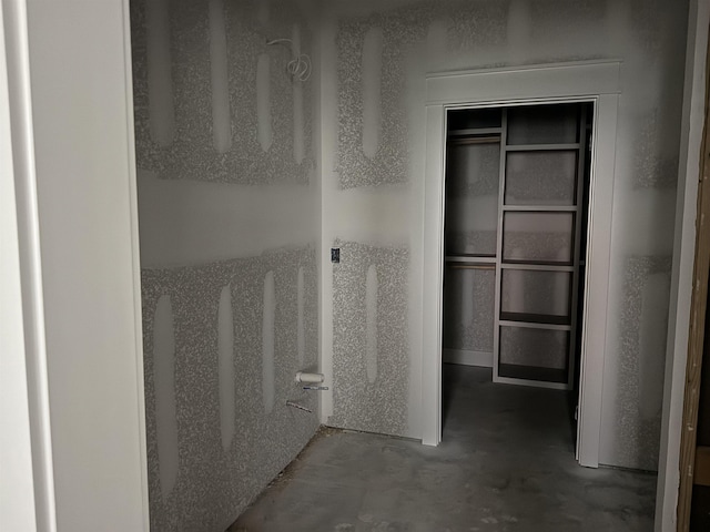 953 Cap Tram Rd, Tallahassee, FL 32317 - view of closet