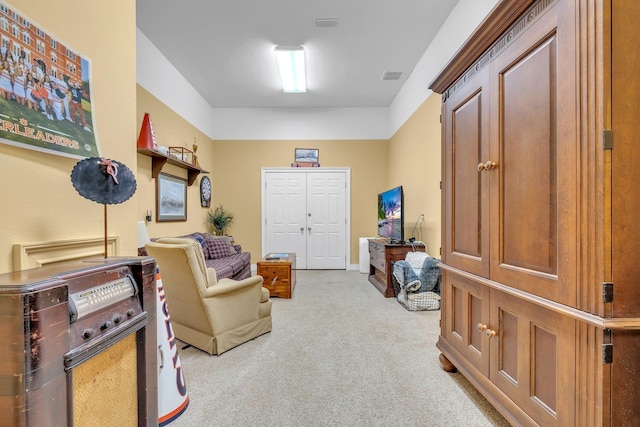 8555 Congressional Dr, Tallahassee, FL 32312 - living area featuring light carpet