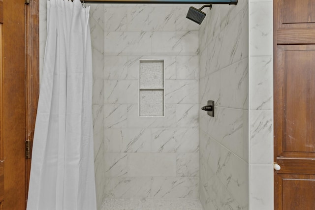 bathroom with curtained shower