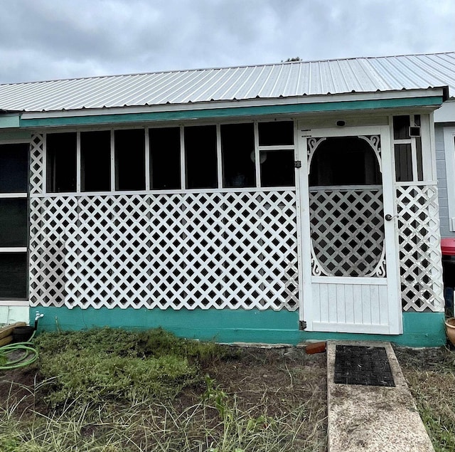 view of home's exterior