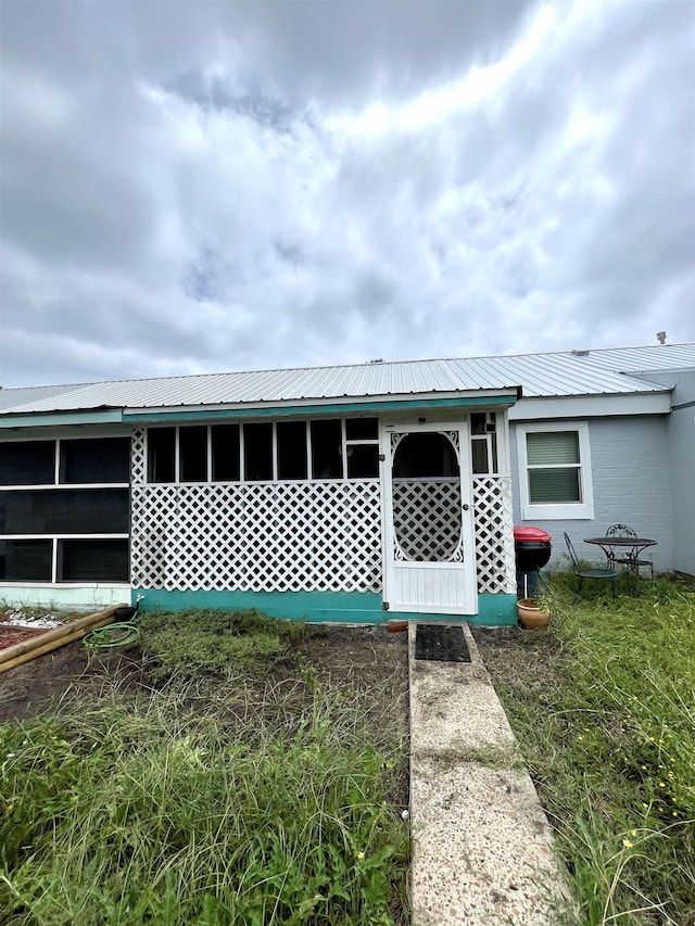 view of property entrance