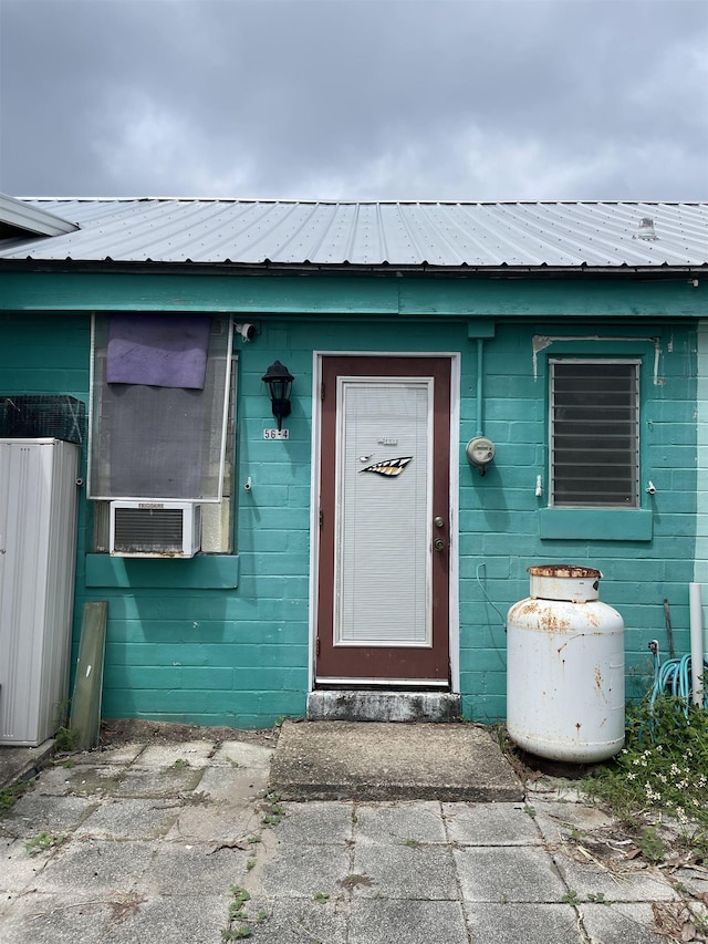 entrance to property with cooling unit