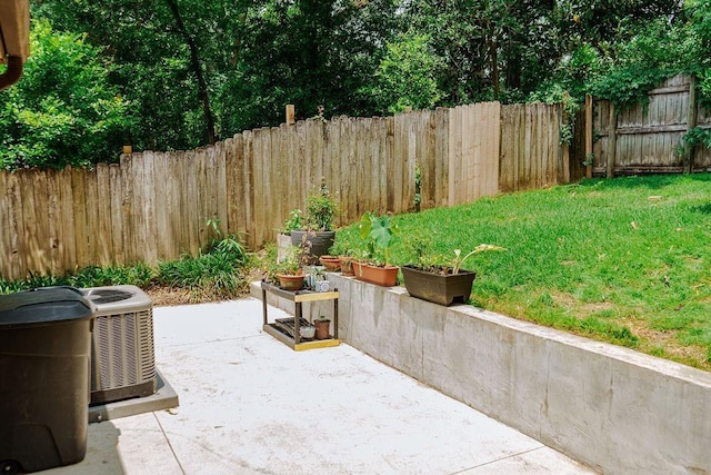 1839 Meriadoc Rd, Tallahassee, FL 32303 - fenced backyard with a patio