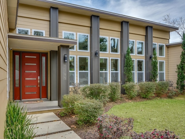 view of property entrance