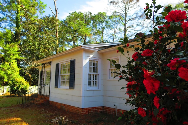 view of home's exterior