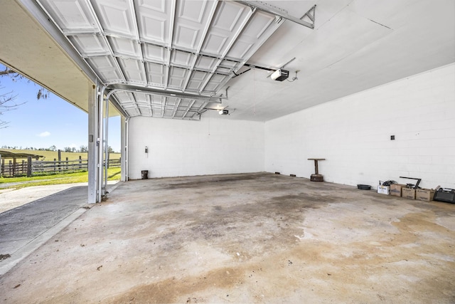 511 SW Sundown Creek Rd, Madison, FL 32340 - garage with a garage door opener