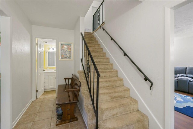 3822 Leane Dr, Tallahassee, FL 32309 - staircase with baseboards