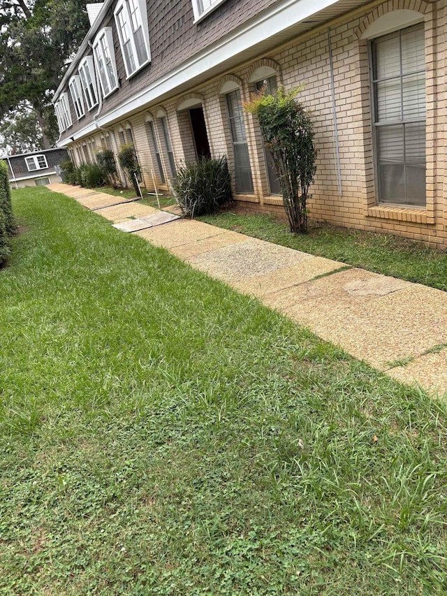 2020 Continental Ave Unit 120, Tallahassee, FL 32304 - view of grassy yard