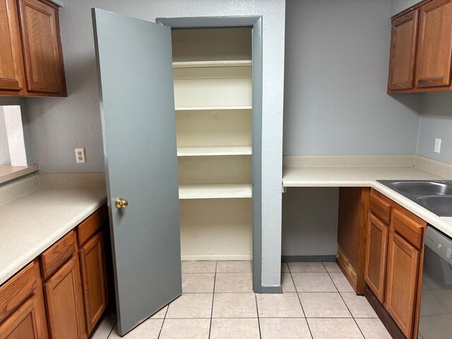 2020 Continental Ave Unit 120, Tallahassee, FL 32304 - storage area with a sink