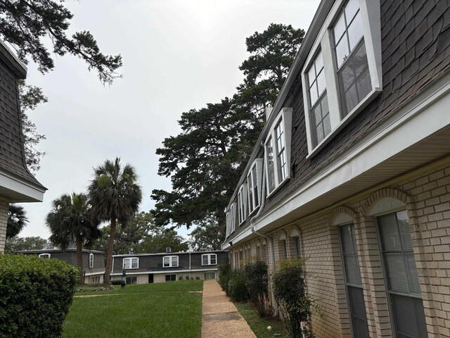 2020 Continental Ave Unit 120, Tallahassee, FL 32304 - view of grassy yard