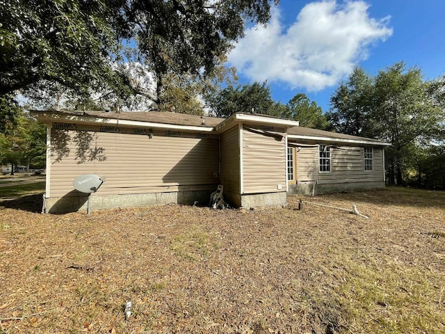 view of side of property