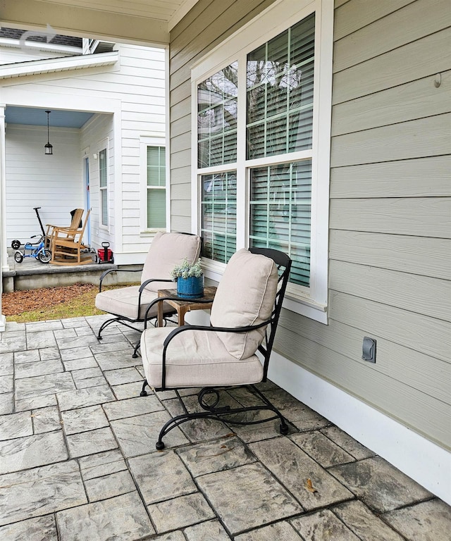 view of patio / terrace with covered porch