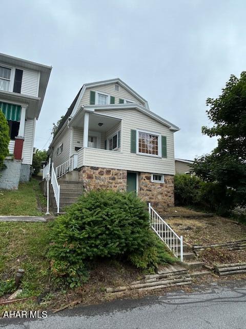 207 Spruce Ave, Altoona, PA 16601 - photo 1