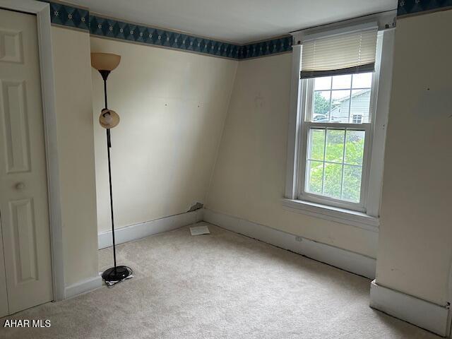 207 Spruce Ave, Altoona, PA 16601 - photo 11