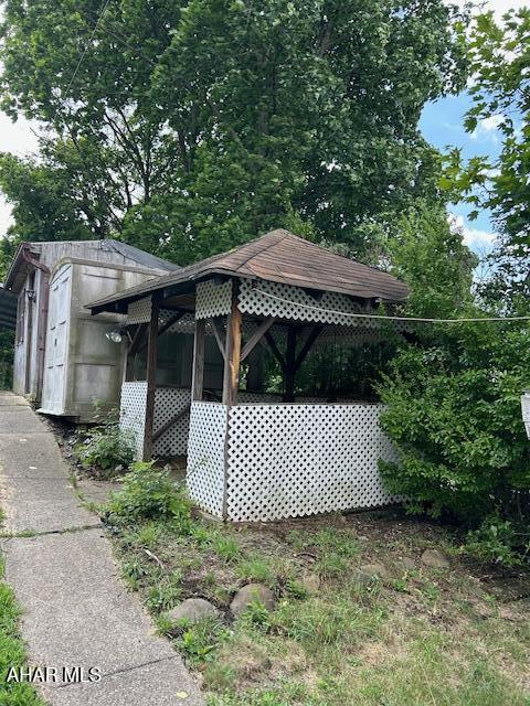 207 Spruce Ave, Altoona, PA 16601 - photo 23