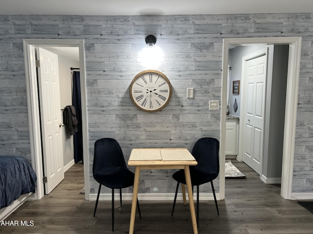 215 E Valley Point Ln, Claysburg, PA 16625 - dining space featuring dark wood finished floors