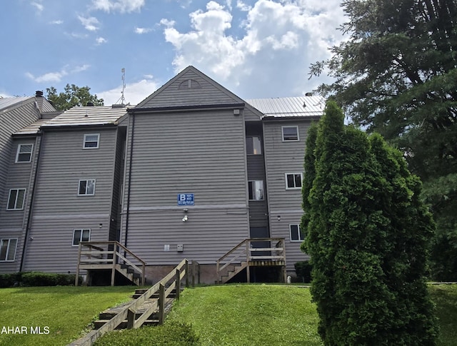 185 E Valley Point Ln, Claysburg, PA 16625 - rear view of house with stairs and a yard