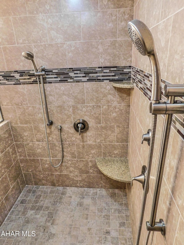 115 Spruce St, Smithmill, PA 16680 - bathroom featuring a tile shower