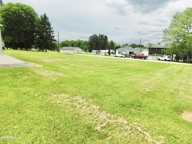 115 Spruce St, Smithmill, PA 16680 - view of yard