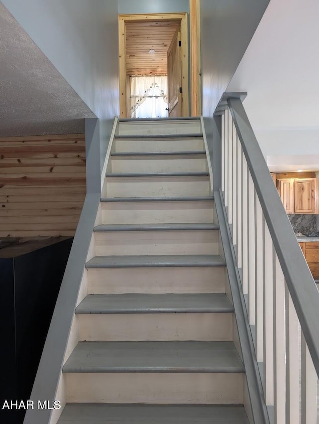 9802 Black Valley Rd, Everett, PA 15537 - view of stairs