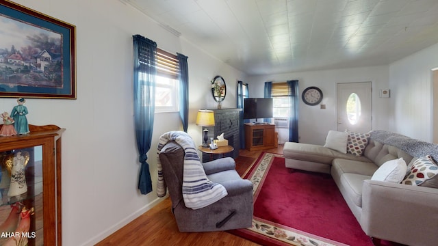 2513 Quail Ave, Altoona, PA 16602 - living room featuring wood finished floors and baseboards