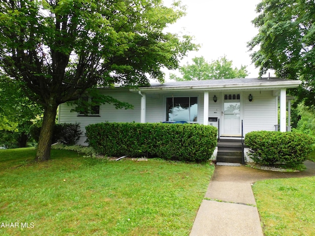 315-323 E 23rd Ave, Altoona, PA 16601 - view of front facade featuring a front yard