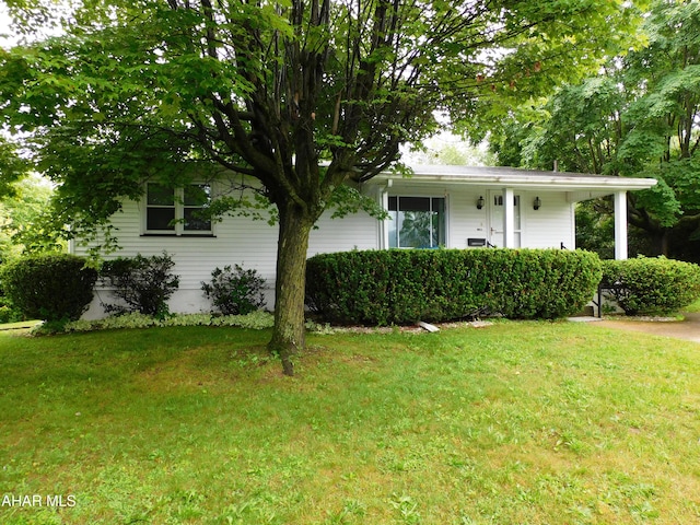 315-323 E 23rd Ave, Altoona, PA 16601 - view of front facade featuring a front yard