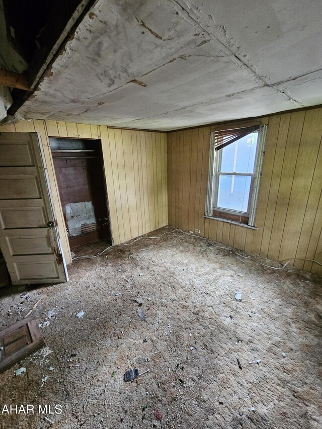 625 N 5th Ave, Altoona, PA 16601 - spare room with wooden walls