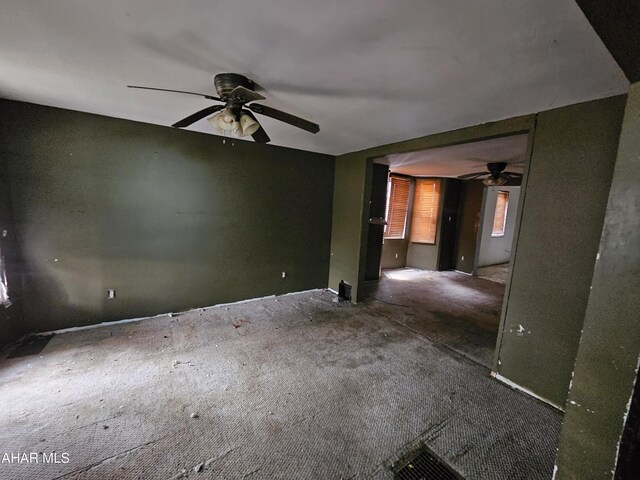 625 N 5th Ave, Altoona, PA 16601 - carpeted empty room featuring ceiling fan