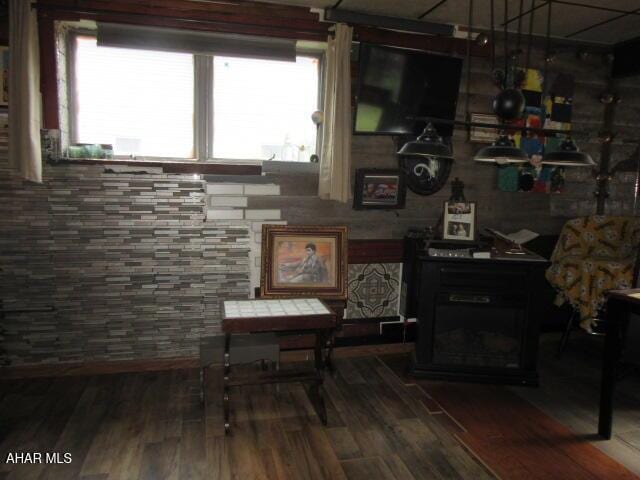 210 Hazel St, Johnstown, PA 15909 - office area with wood finished floors