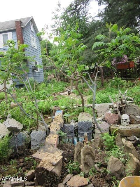 210 Hazel St, Johnstown, PA 15909 - view of yard