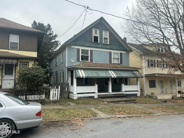 view of front of property featuring a porch